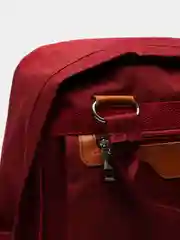 Багровый рюкзак сумка
