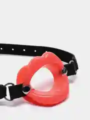 Коралловый силиконовый кляп-расширитель в форме губ БДСМ