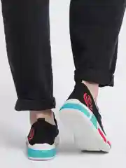 Белый кроссовки женские дышащие