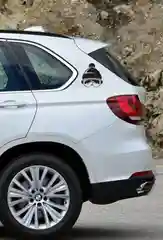Черный наклейка на авто "Горные лыжи"