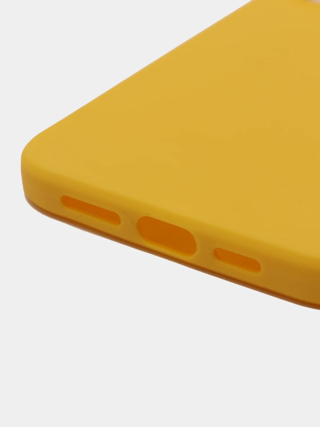 Желтый силиконовый чехол на iPhone 12 Pro Max