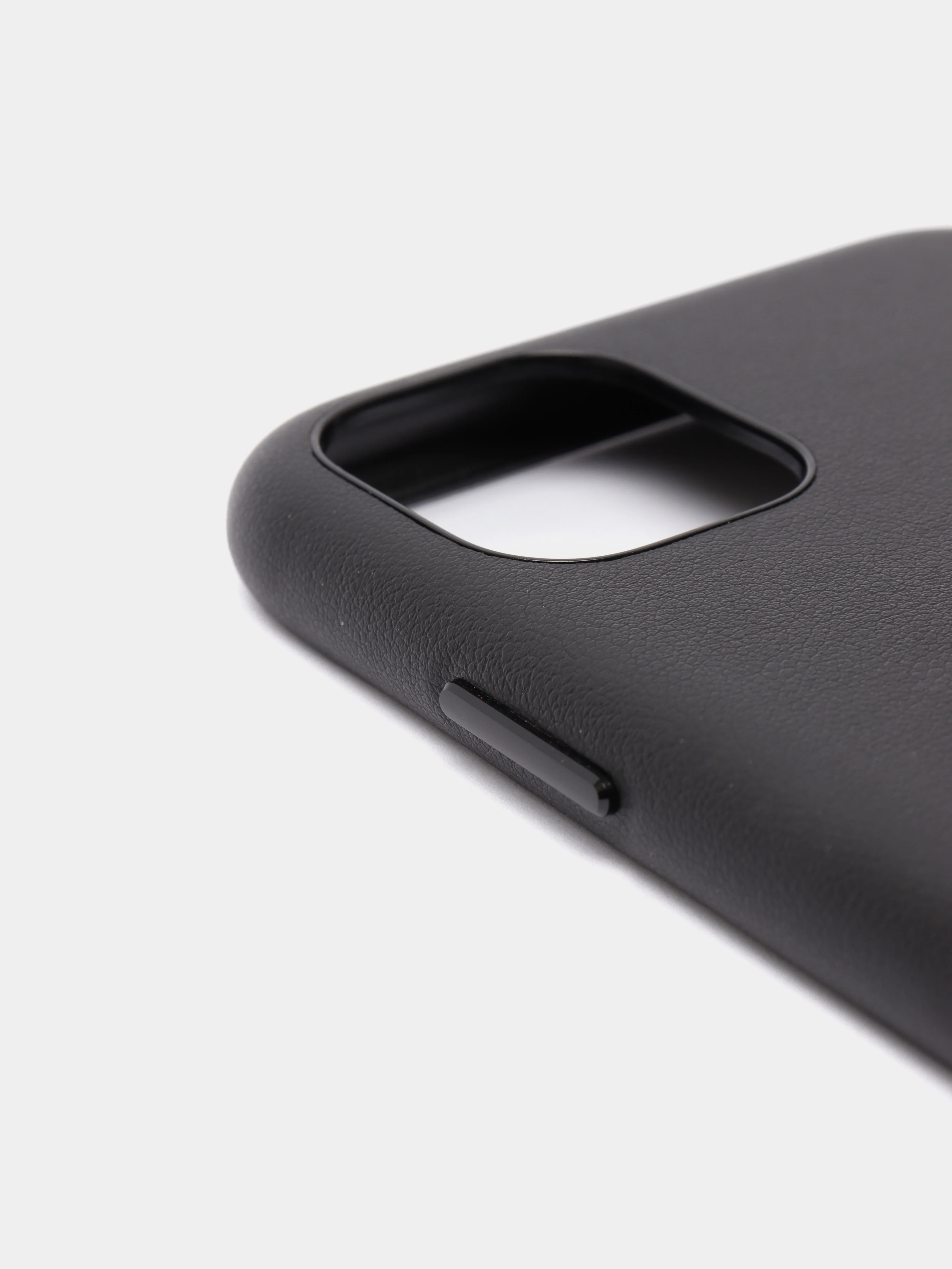 Черный чехол K-DOO Noble collection iP 11