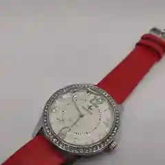 Красный женские кварцевые наручные часы