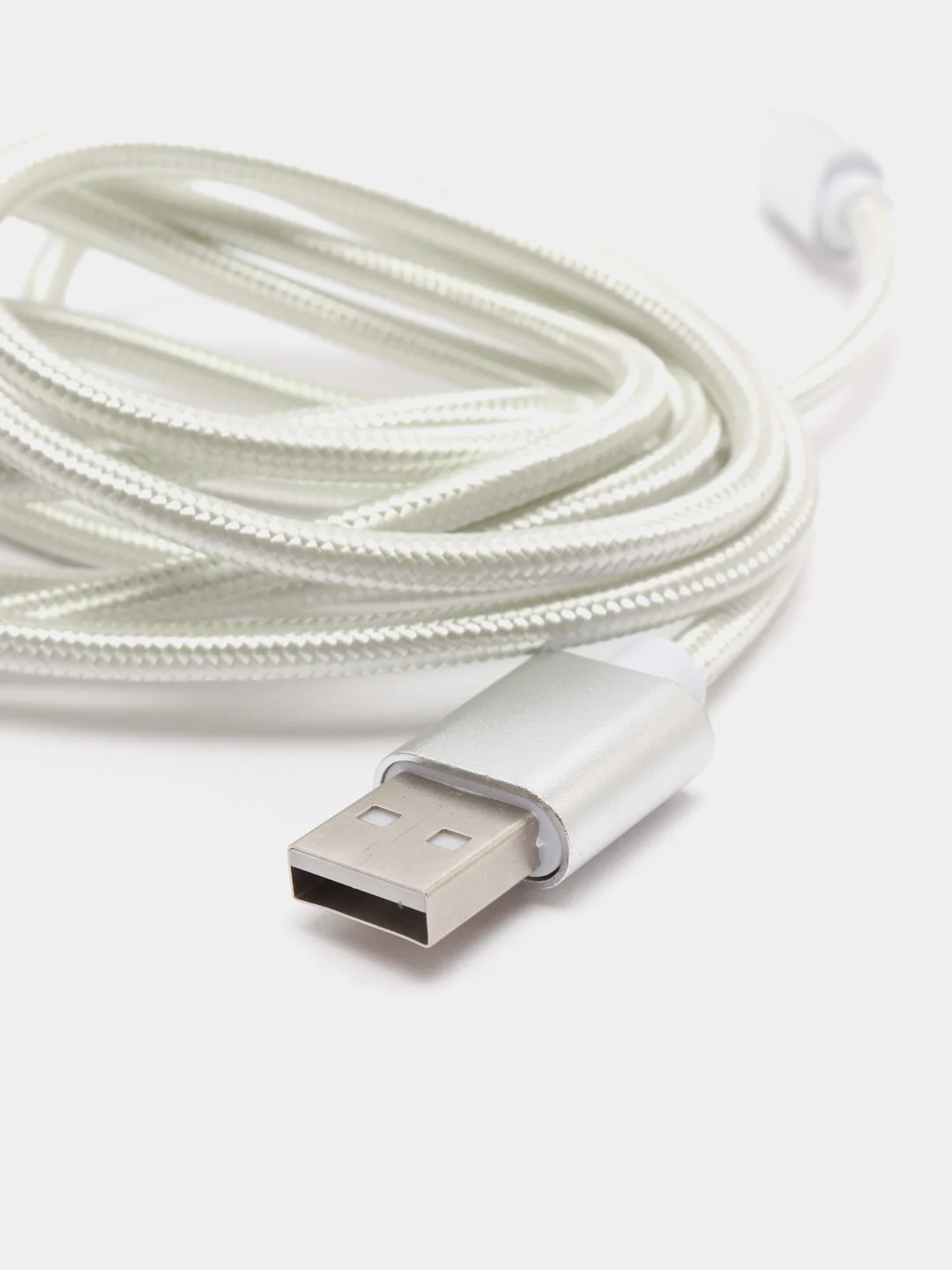 Белый кабель для зарядки устройства Lightning