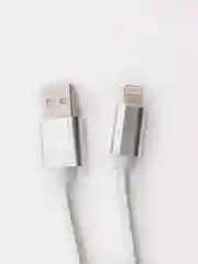 Белый кабель для зарядки устройства Lightning