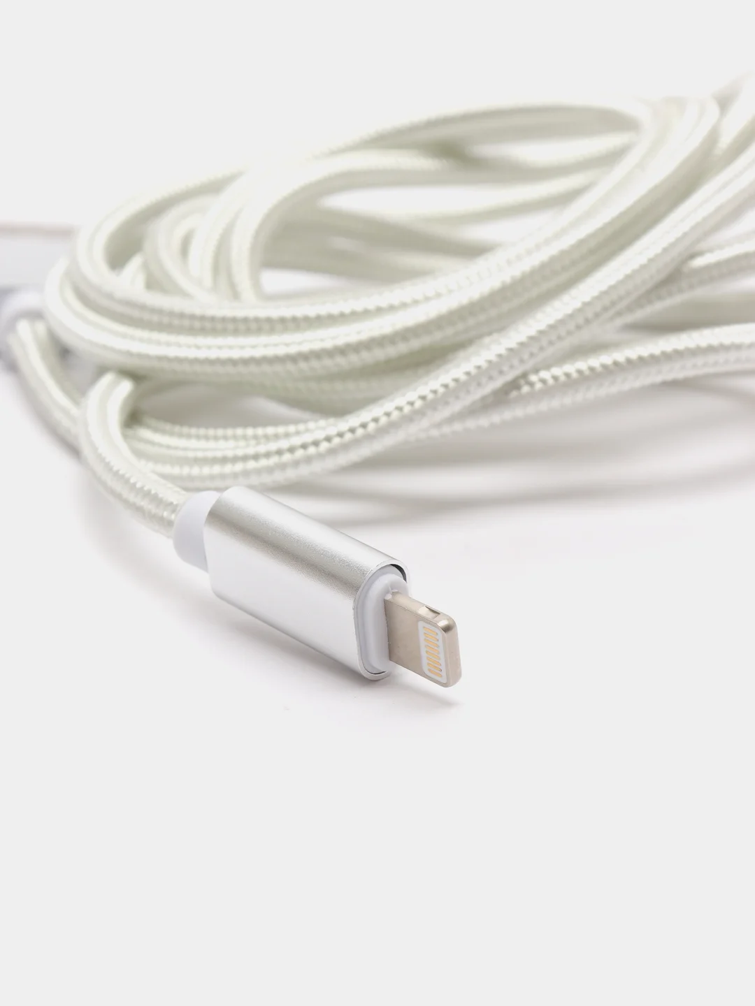 Белый кабель для зарядки устройства Lightning