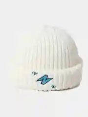 Белый объемная зимняя шапка бини "N"