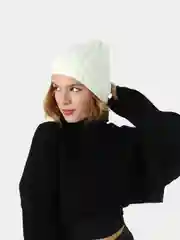 Белый шапка вязаная с отворотом, полушерсть, 4 цвета