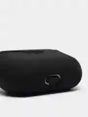 Черный чехол для Apple AirPods Pro силиконовый