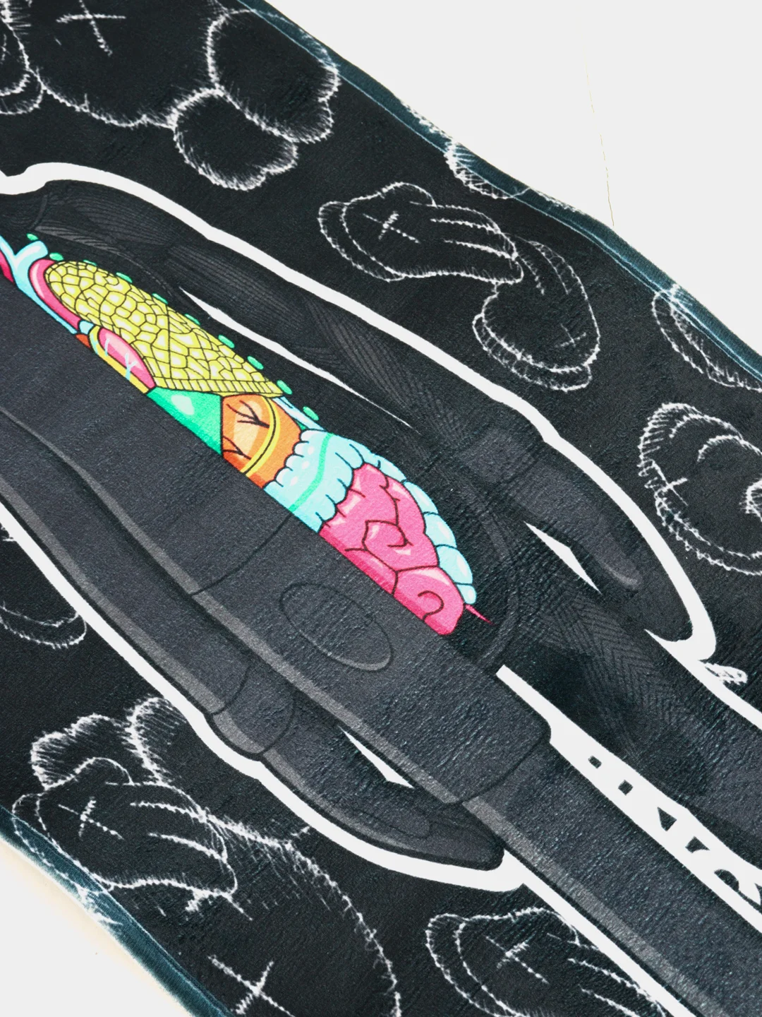 Черный прямоугольный напольный ковер Kaws the Doll