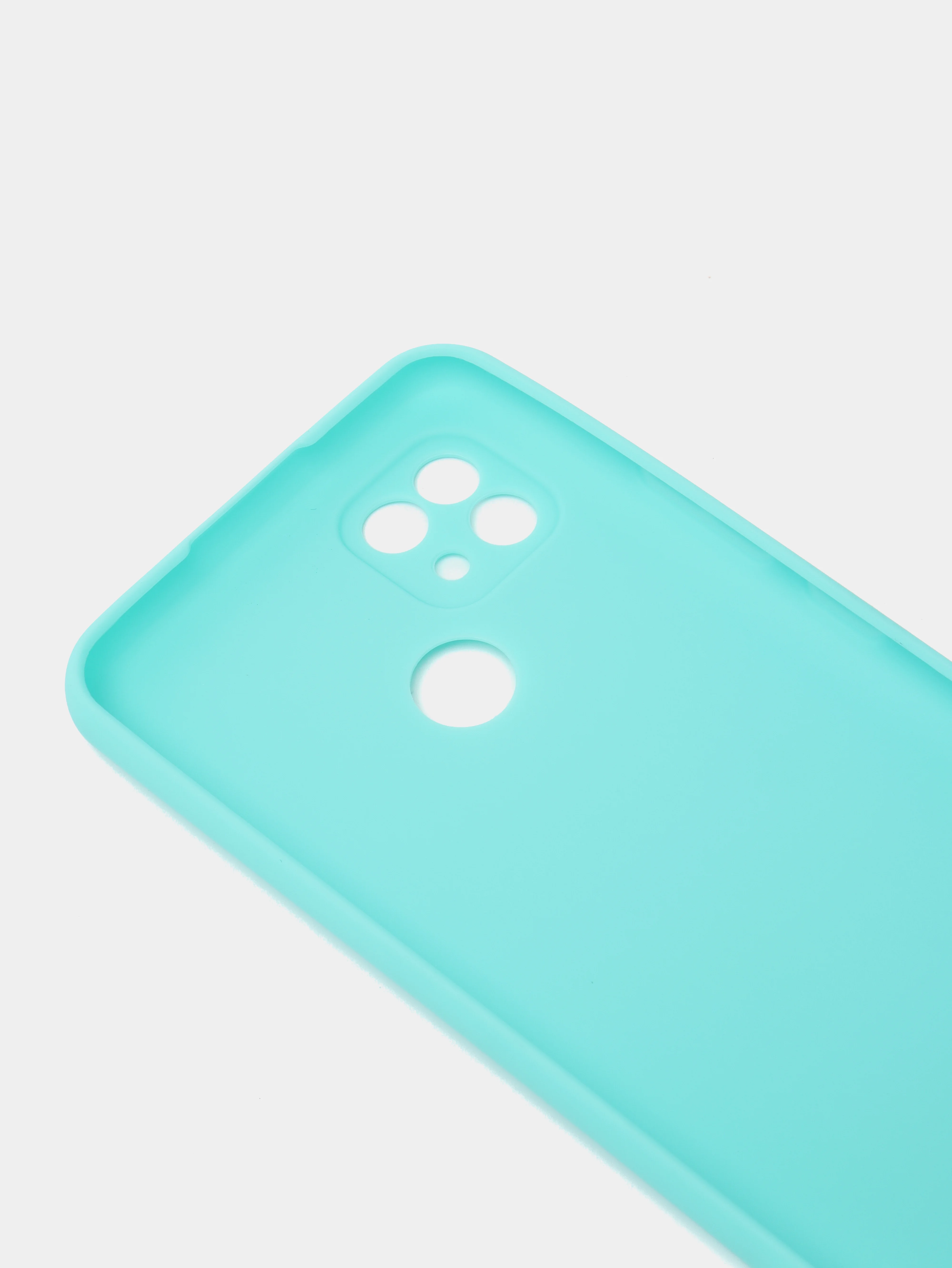 Белый чехол силиконовый Realme C21 Реалми С21 цветной, матовый