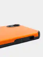 Оранжевый чехол Iphone