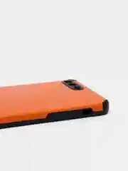 Оранжевый чехол Iphone