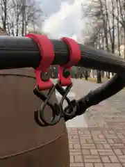 Красный крючки для коляски