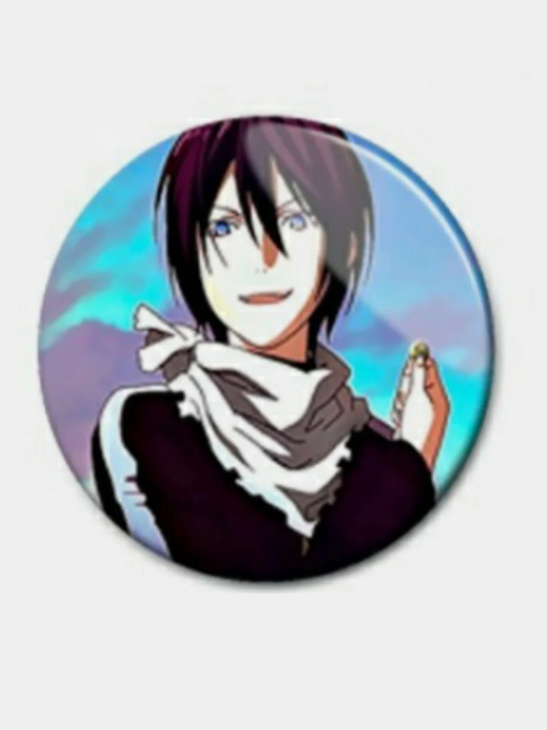 Желтый значки по мотивам аниме Бездомный Бог (Noragami)