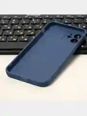 Красный чехол для iPhone 12 силиконовый с покрытием Soft Touch