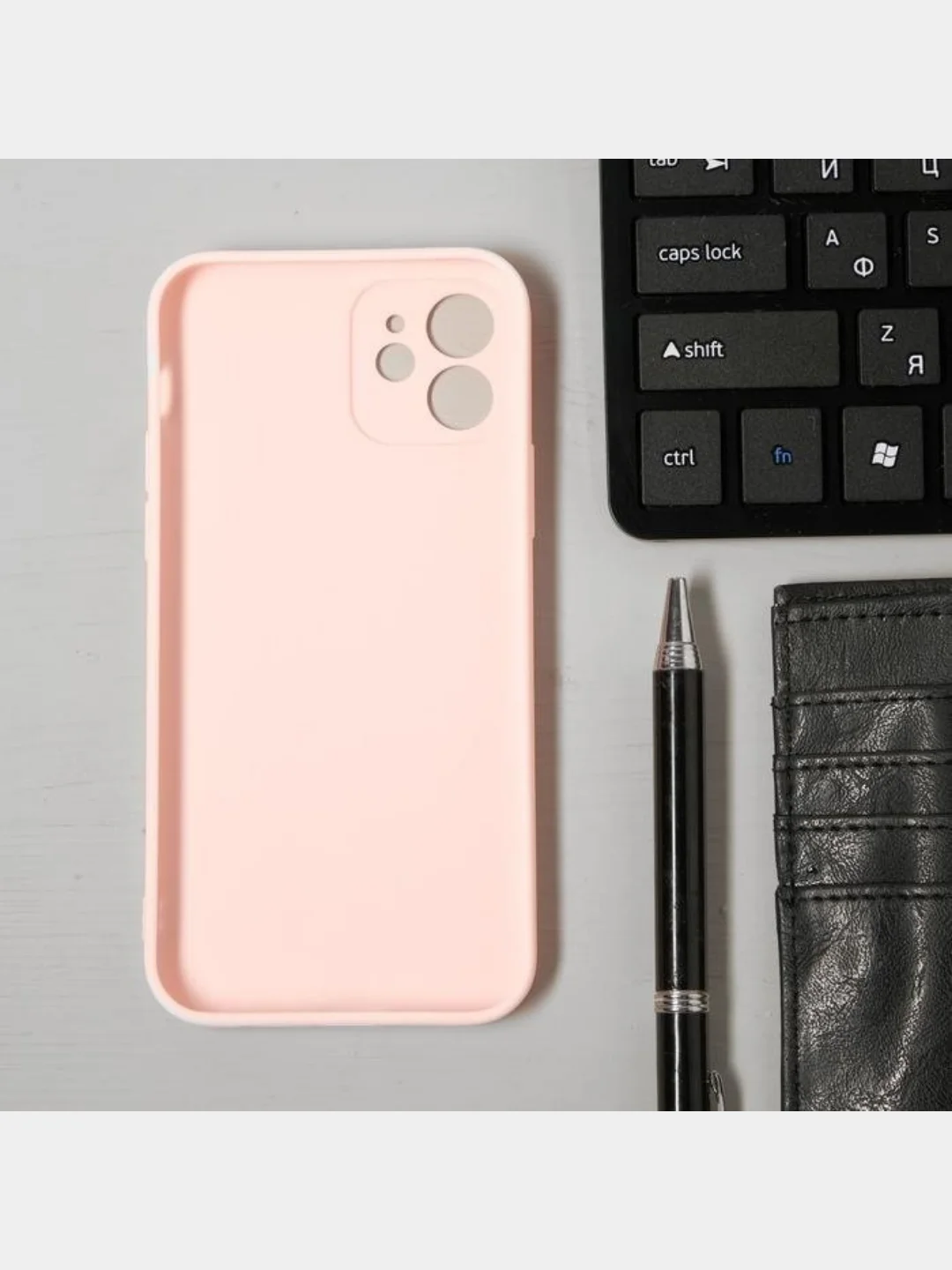 Красный чехол для iPhone 12 силиконовый с покрытием Soft Touch
