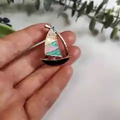 Брошь Кораблик