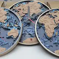 Часы настенные. Восточное полушарие