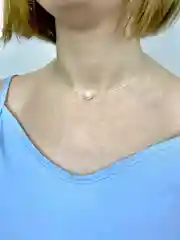 Повеска на леске с бусиной жемчуг, в полоску на шею