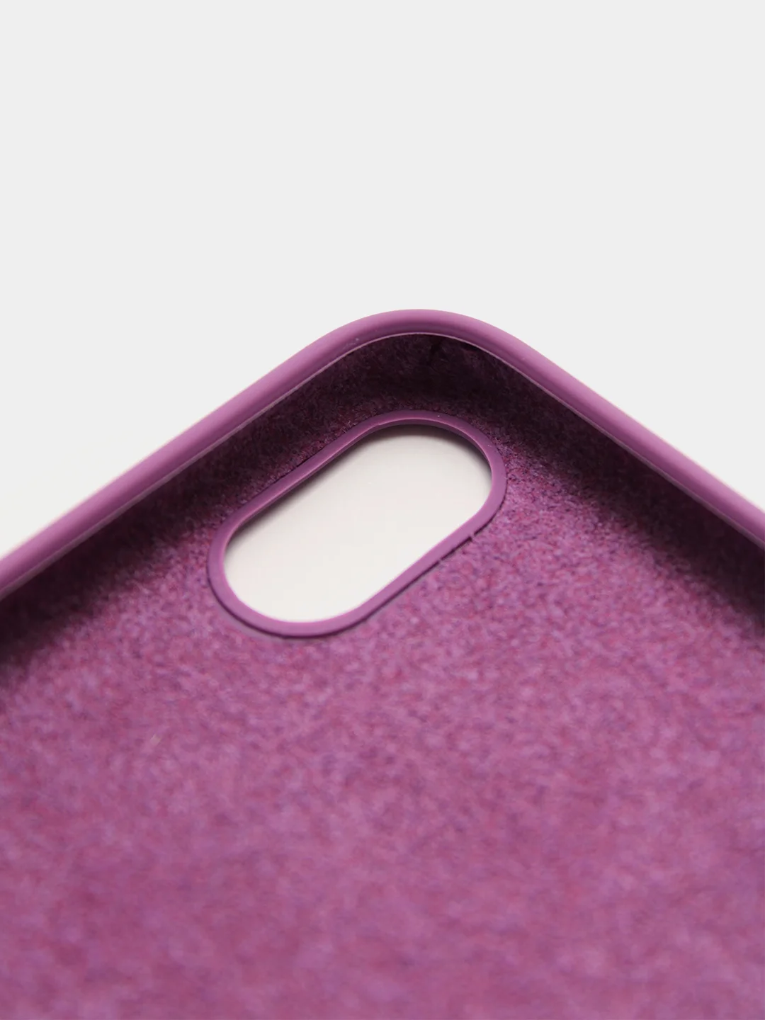 Пурпурный чехол Silicone Case для iPhone 7, 8, SE 2020, с открытым низом