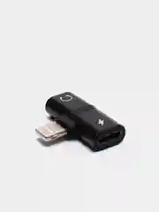 Черный переходник адаптер для наушников Lightning и зарядки Lightning на iPhone