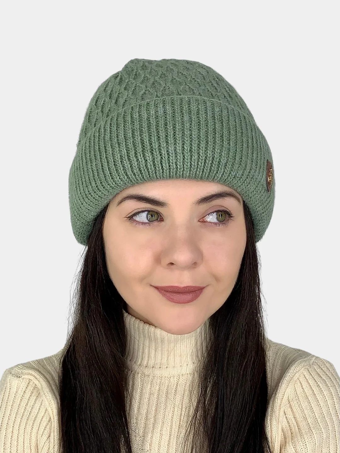 Шапка женская с отворотом