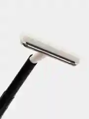 Станки для бритья мужские черный одноразовые BIC с защитной металической полоской