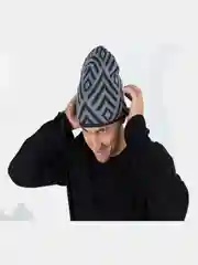Шапка осенняя