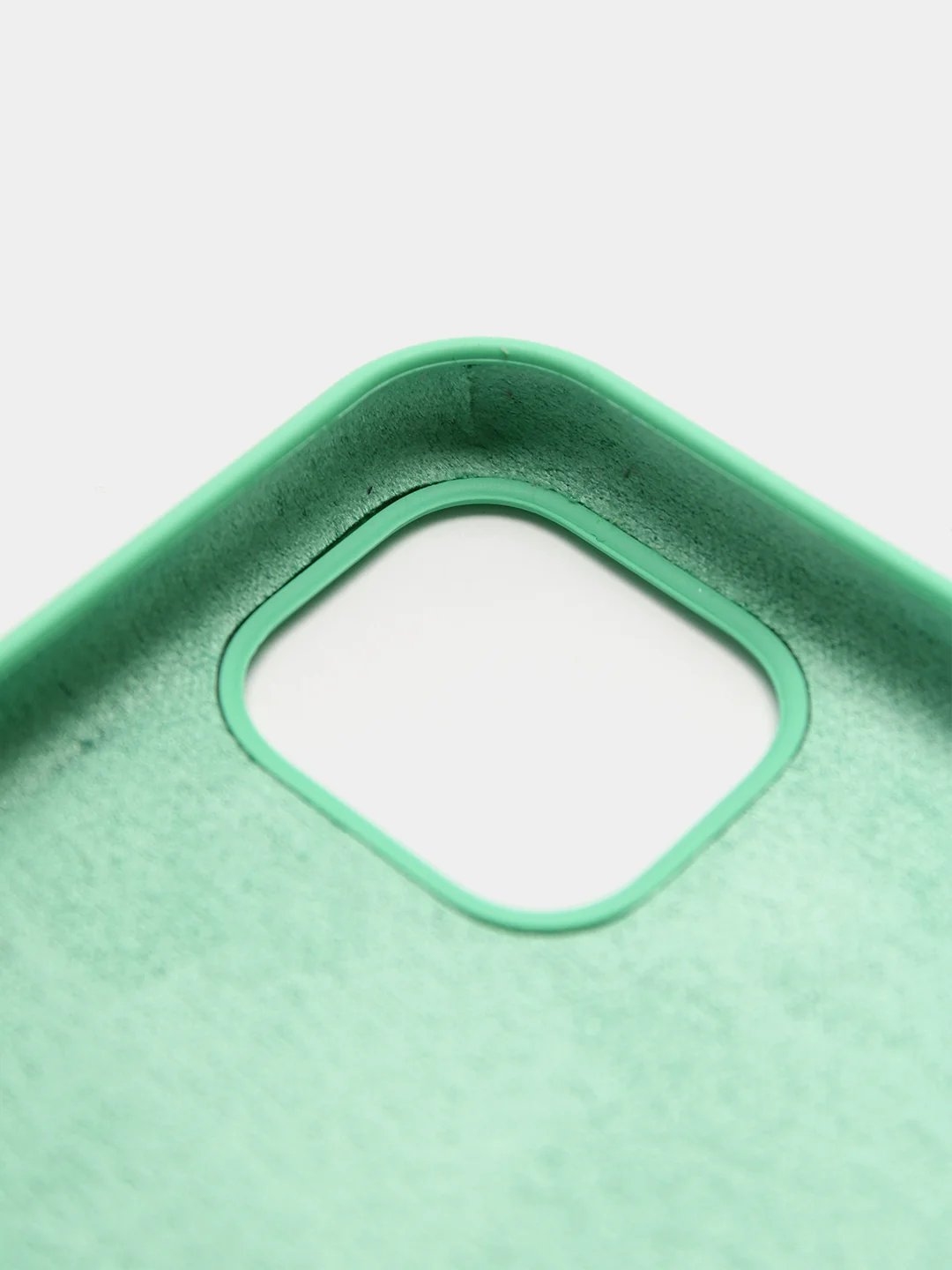 Мятный чехол Silicone Case для iPhone 11, с открытым низом