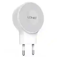 Белый сетевое зарядное устройство LDNIO A2269, 2 USB + кабель Lightning/MicroUSB