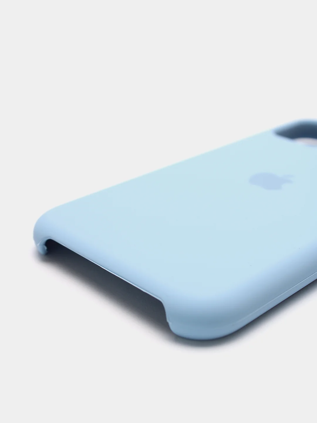 Небесно-голубой чехол Silicone Case для iPhone 11, с открытым низом