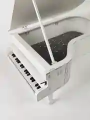 Белый шкатулка "Рояль"