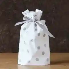 Серебряный подарочные мешки в горошек, 2 шт