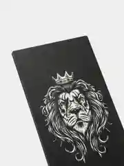 Деревянная подставка под телефон (Лев с короной)