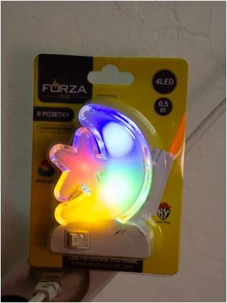 Светильник-ночник "Месяц со звездой" 4LED-многоцвет 0,5 Вт,220-240В, 5,5x8,5 см