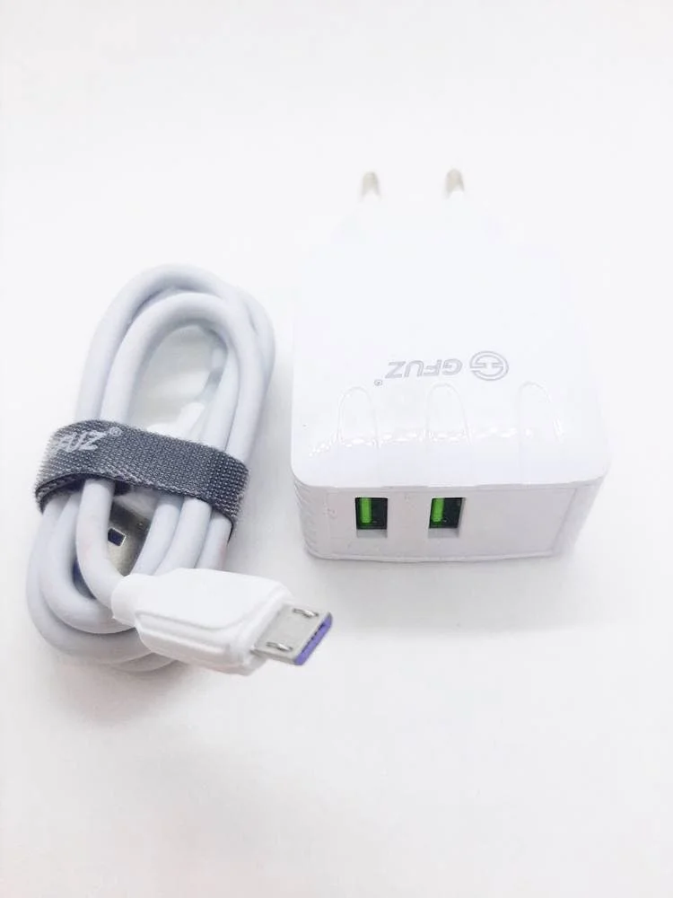 Сетевое зарядное устройство+2USB/быстрая зарядка для Lightning,Type-C,MicroUSB до 2.4A