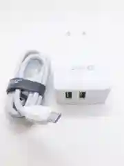 Сетевое зарядное устройство+2USB/быстрая зарядка для Lightning,Type-C,MicroUSB до 2.4A