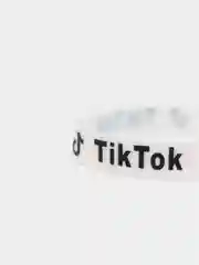 Синий браслет Tik tok силиконовые разные цвета (Tiktok Тикток браслеты )