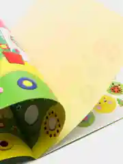 Развивающие наклейки для малышей "Домик"