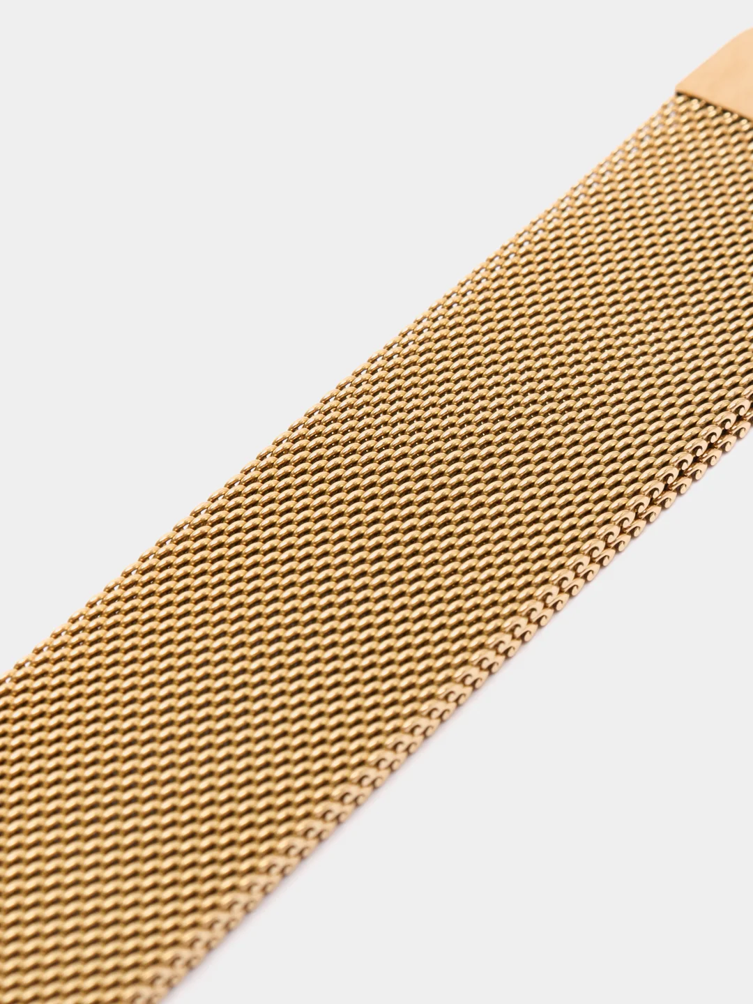 Золотой ремешок для Apple Watch "Миланская петля"