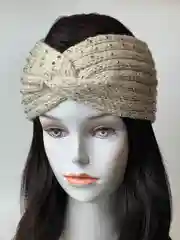 Молочный повязка на голову