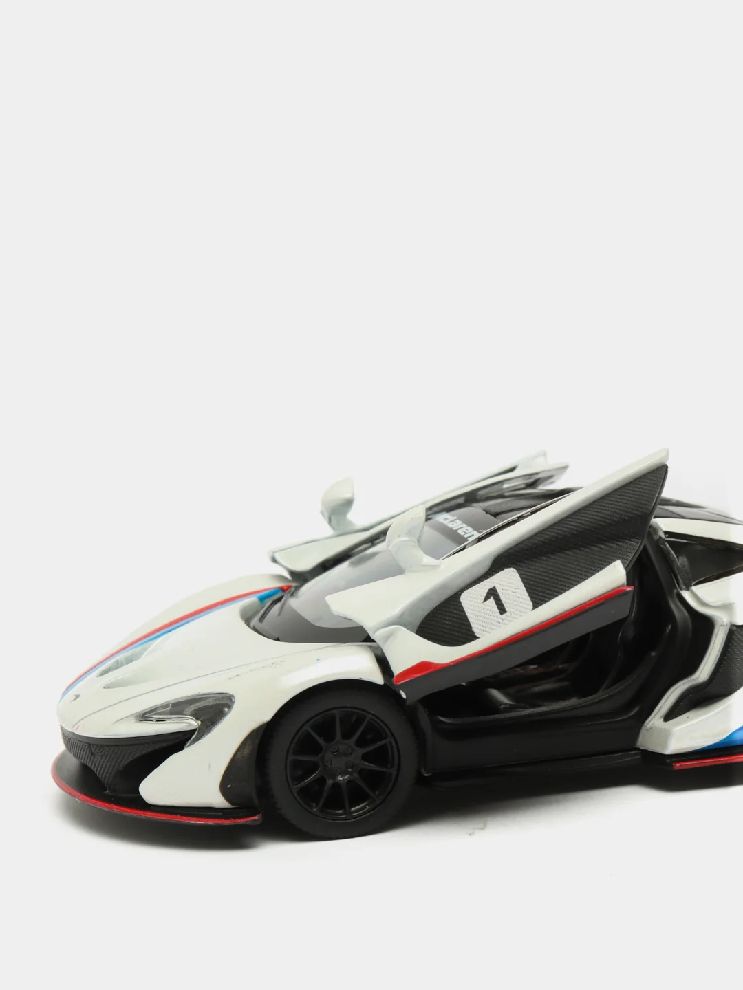 Белый металлическая машинка McLaren P1 KT5393DF