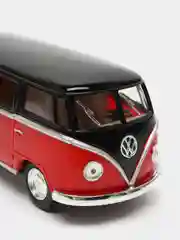 Красный volkswagen Classical Bus 1962 (Black Top) KINSMART KT5376D