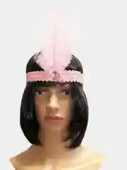 Розовый перо на голову