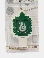 Harry Potter. Парафиновая свеча в торт (Герб зеленый), в блистере (чиби)
