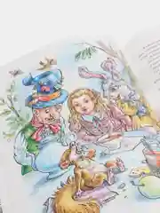 Книга подарочная для детей "Алиса в стране чудес" Льюис Кэрролл, 128 стр. Проф-Пресс