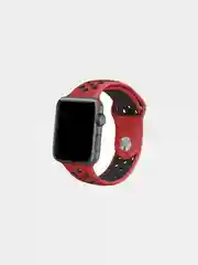 Красный ремешок силиконовый с перфорацией для Apple Watch