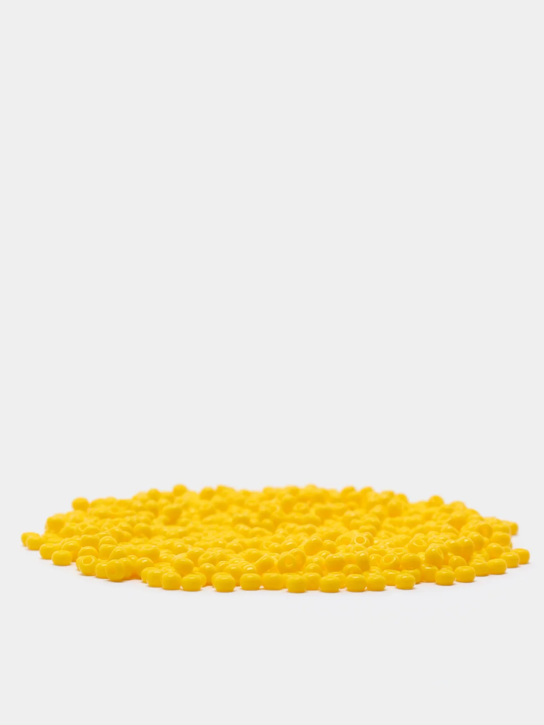 Желтый чешский бисер Preciosa 10/0, Natural opaque (10, 50 грамм)