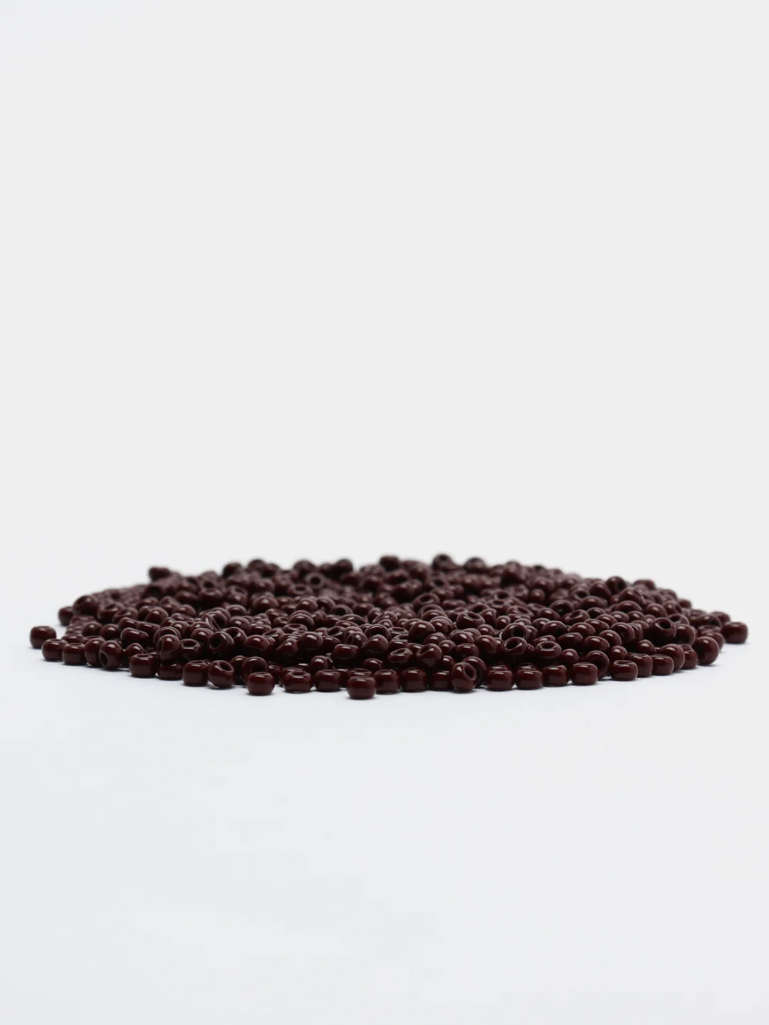 Тёмно-коричневый чешский бисер Preciosa 10/0, Natural opaque (10, 50 грамм)